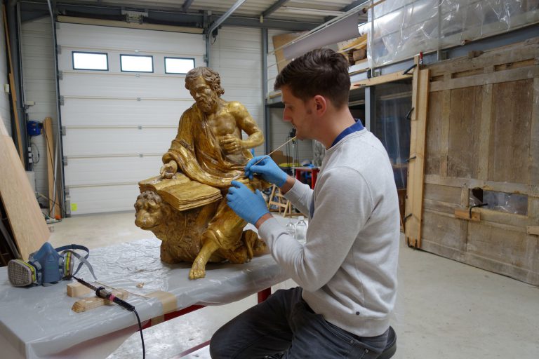 Sculptures du retable de l’église de Fraroz - 