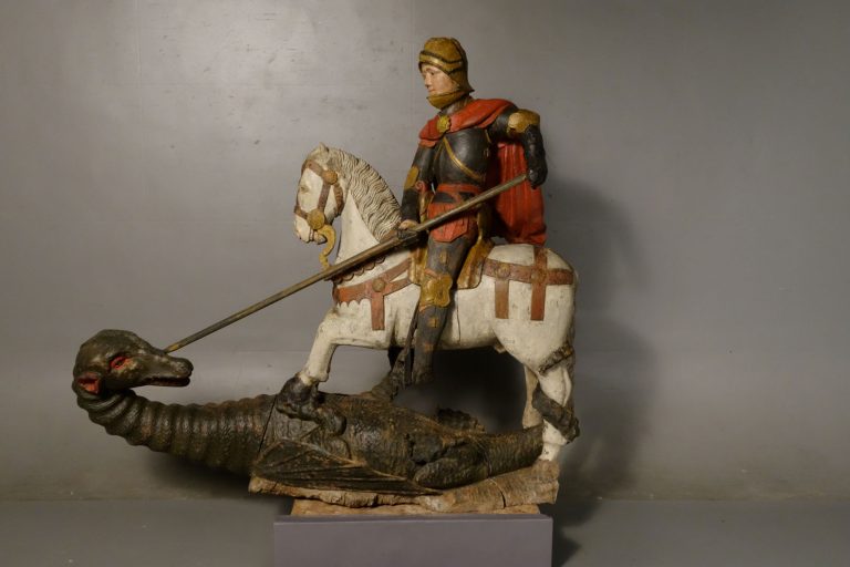 Saint Georges terrassant le dragon - Chilly le vignoble : sculpture bois polychrome, XVe siècle, classée Monument Historique