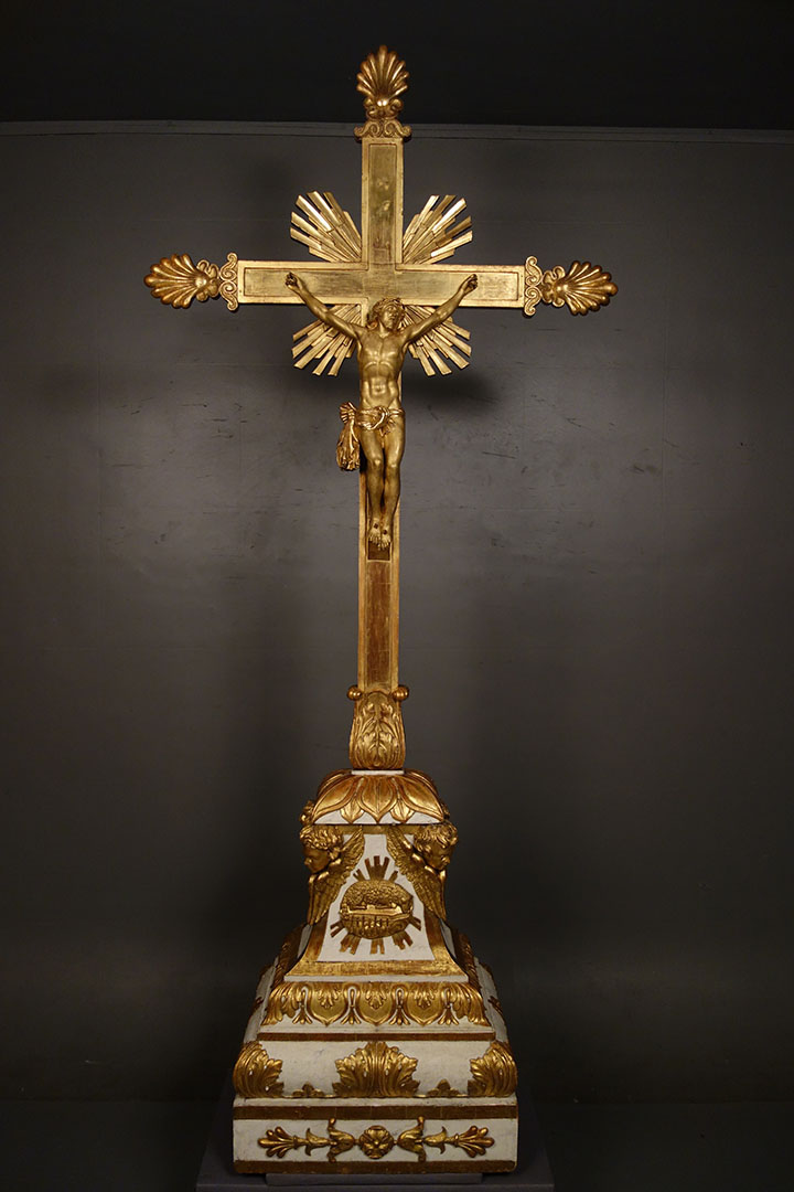 Christ en croix et son socle - Baume Les Dames (Doubs) : Christ en croix et son socle, XIXe siècle