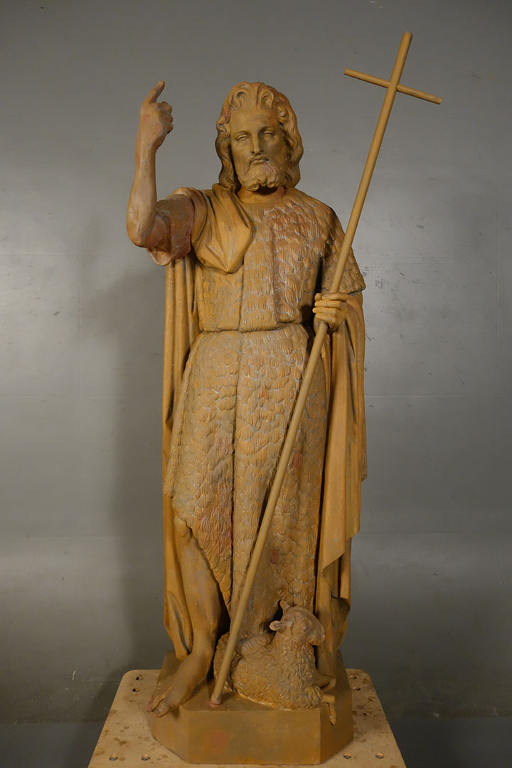 Saint Jean-Baptiste - Aillevans (Haute-Saône), Saint Jean-Baptiste, sculpture en terre cuite. Restauration en collaboration avec Anne Gérard-Bendele (modelage et réfection du bras et de la tête de l’agneau).